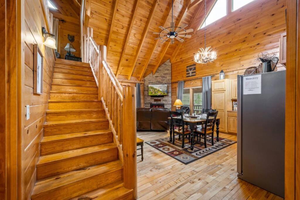 2-Bedroom Cabin With 2 Master Suites, Loft, Half-Bath And Hot Tub In A Serene Resort Setting Sevierville Exteriör bild