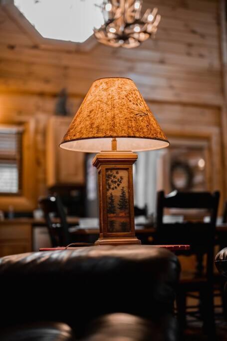 2-Bedroom Cabin With 2 Master Suites, Loft, Half-Bath And Hot Tub In A Serene Resort Setting Sevierville Exteriör bild