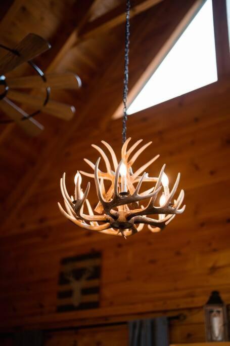 2-Bedroom Cabin With 2 Master Suites, Loft, Half-Bath And Hot Tub In A Serene Resort Setting Sevierville Exteriör bild