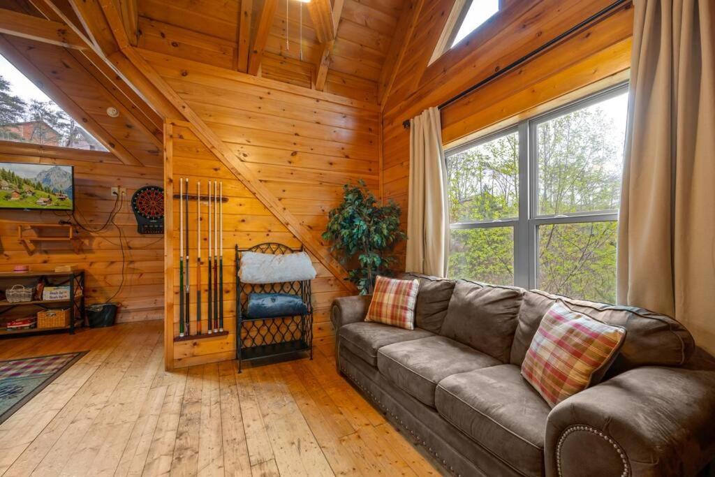 2-Bedroom Cabin With 2 Master Suites, Loft, Half-Bath And Hot Tub In A Serene Resort Setting Sevierville Exteriör bild